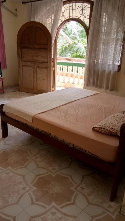 Joaquina'S Guest House 卡兰古特 外观 照片