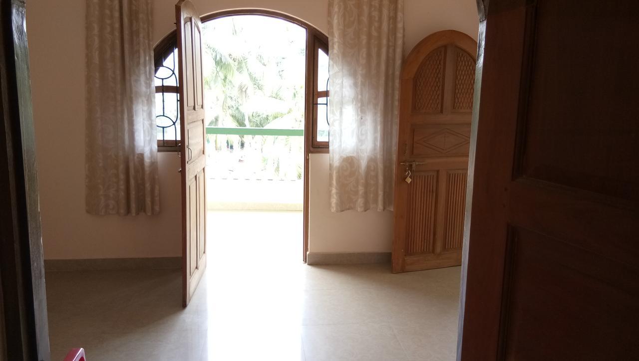 Joaquina'S Guest House 卡兰古特 外观 照片