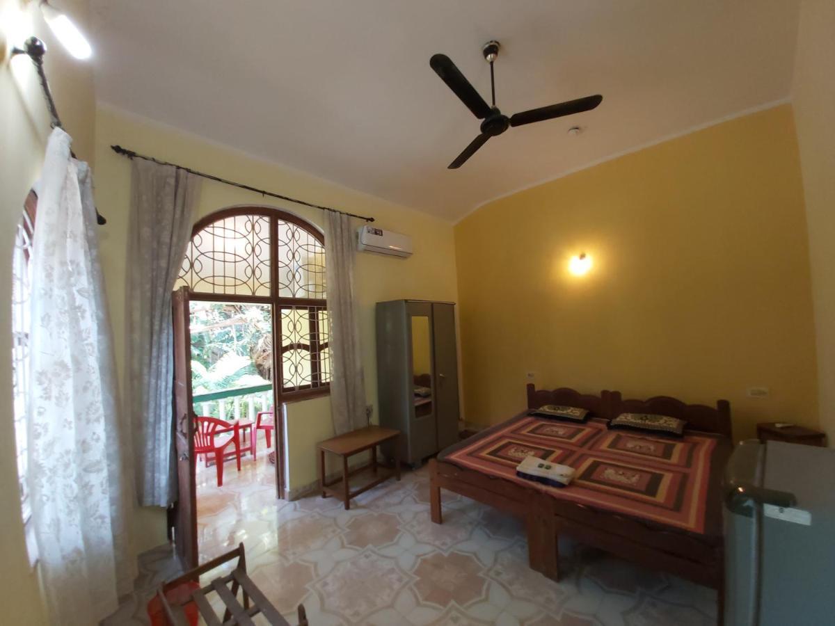 Joaquina'S Guest House 卡兰古特 外观 照片